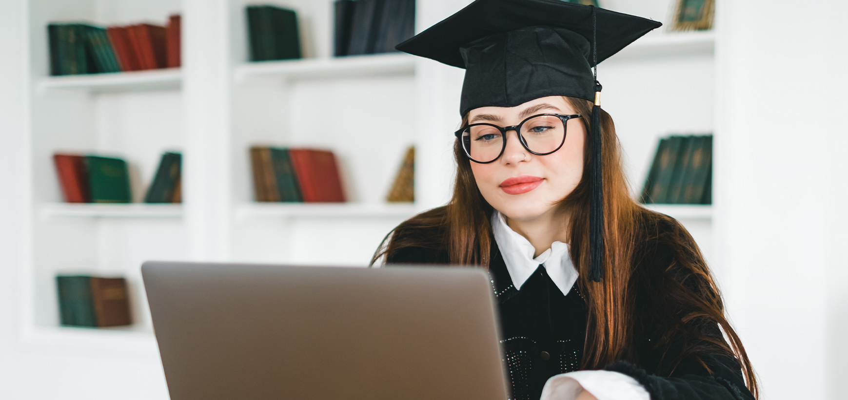 Why More Albanians Are Choosing Online Degrees in 2025